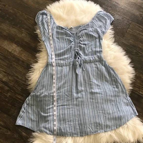 Aeropostale Blue and White Striped Keyhole Smocked Mini Dress - Size Large - Picture 13 of 13